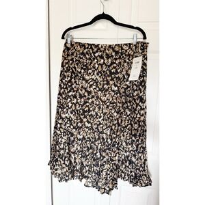 Emma James NWTs Jungle Gems Polish Casual In Size 12 P